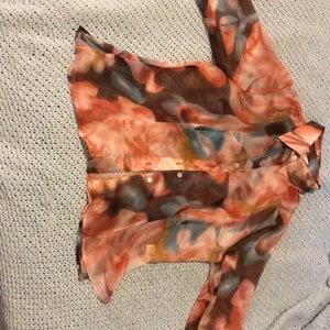 Women’s button up top